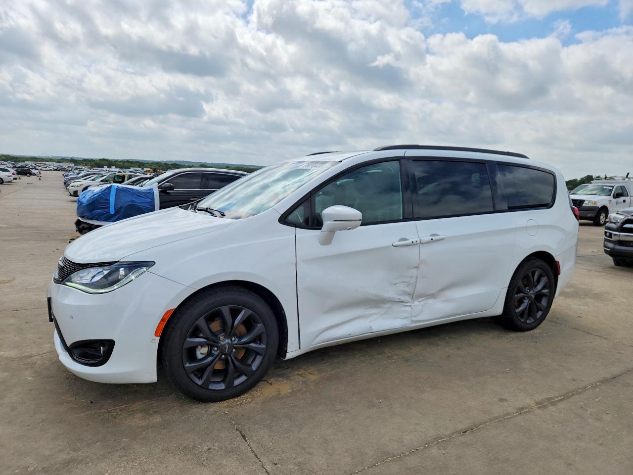 2020 Chrysler Pacifica Limited