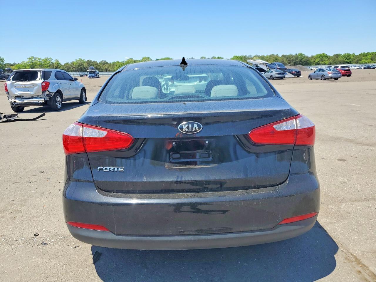2015 Kia Forte Lx - Image 6