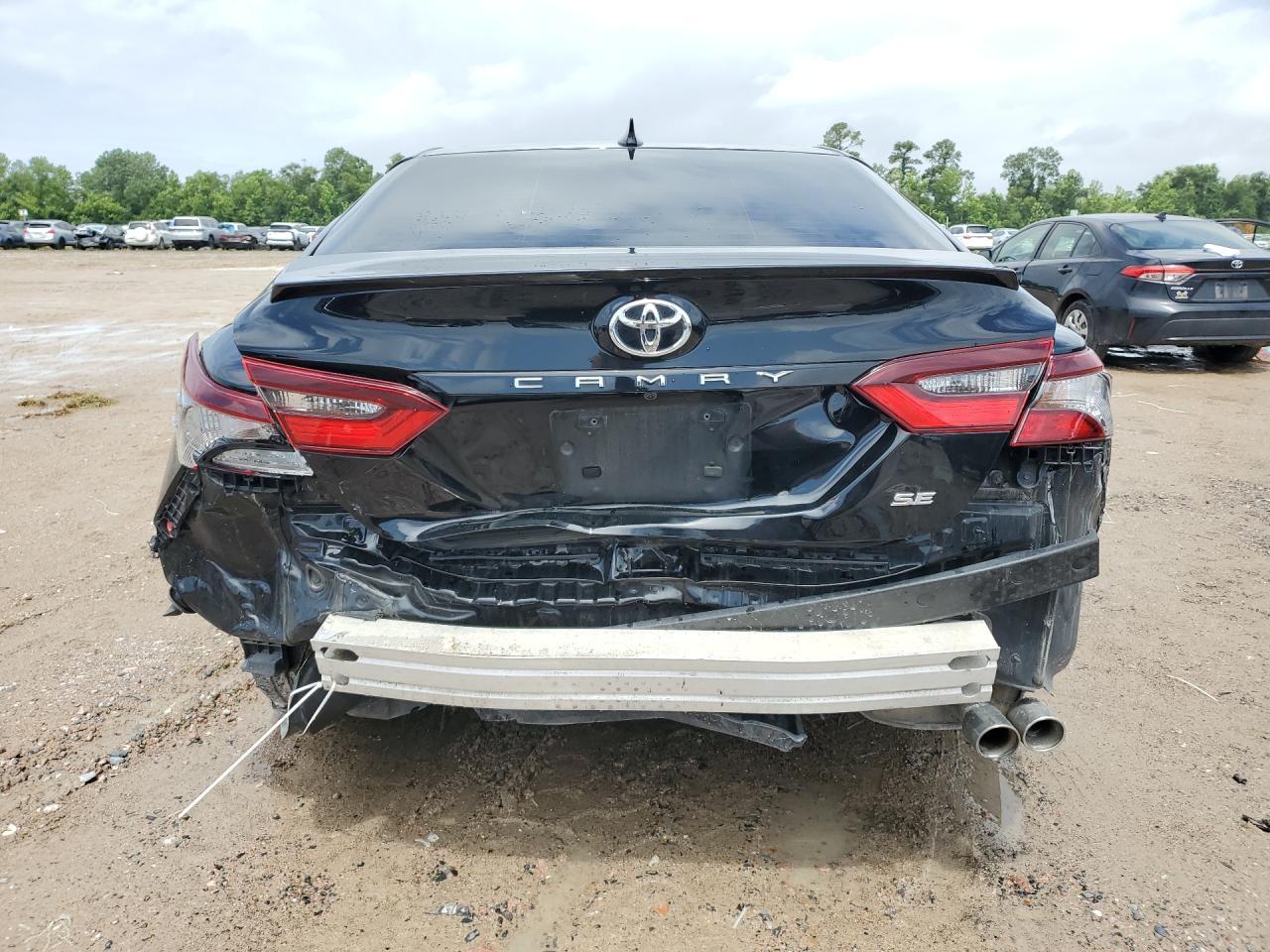 2022 Toyota Camry Se - Фото 6