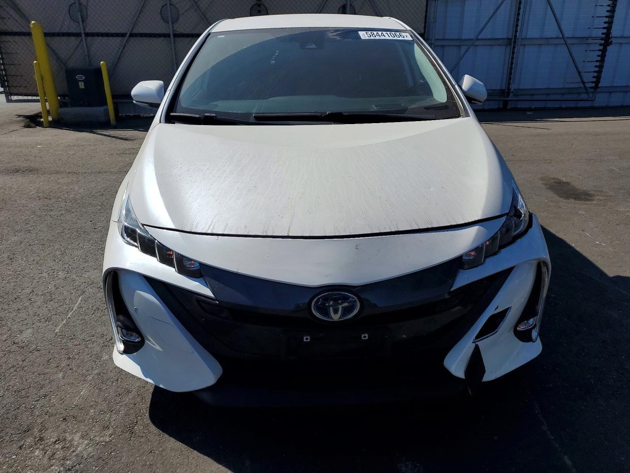 2020 Toyota Prius Prime Limited - Фото 5