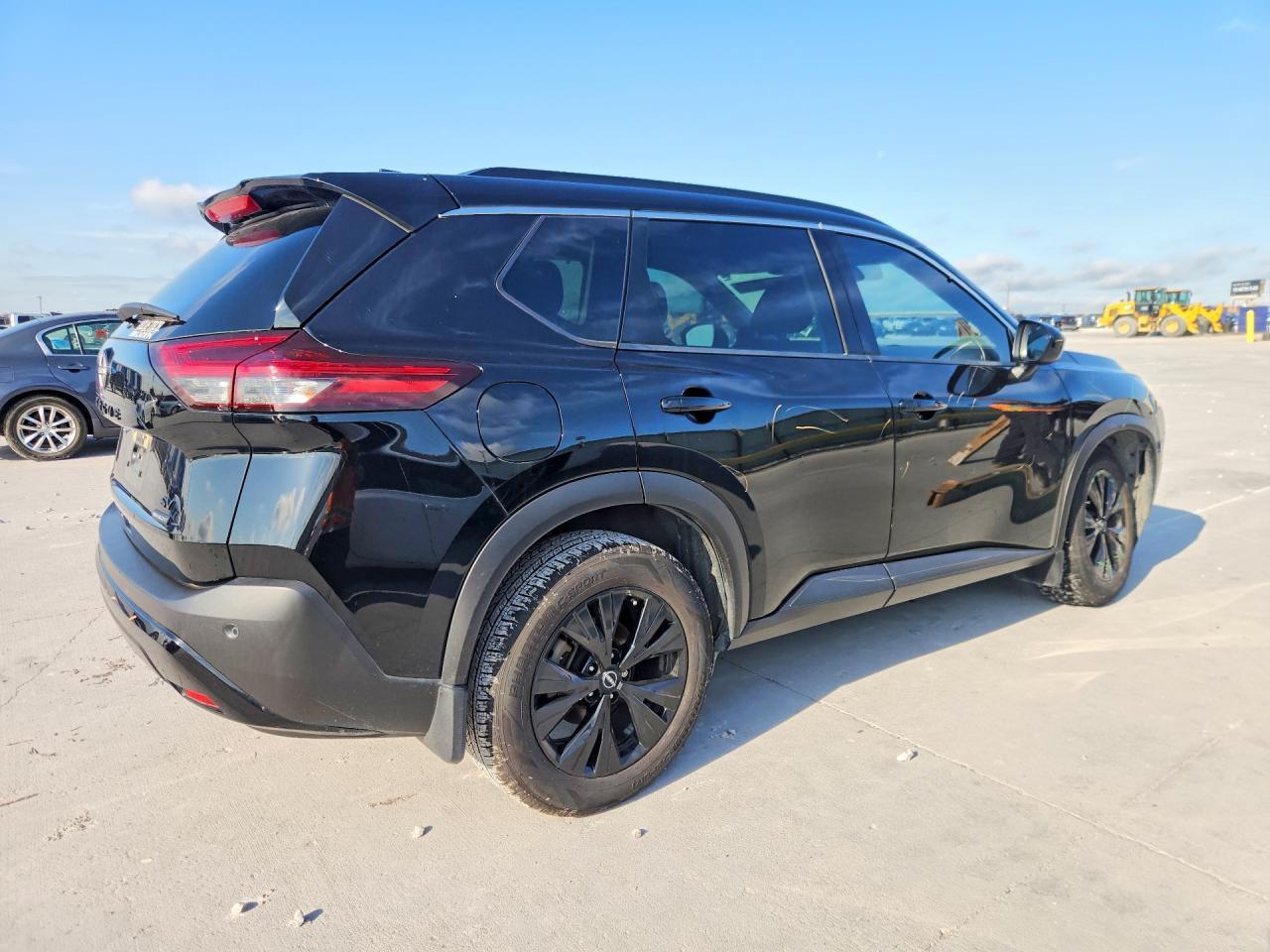 2023 Nissan Rogue Sv - Image 3