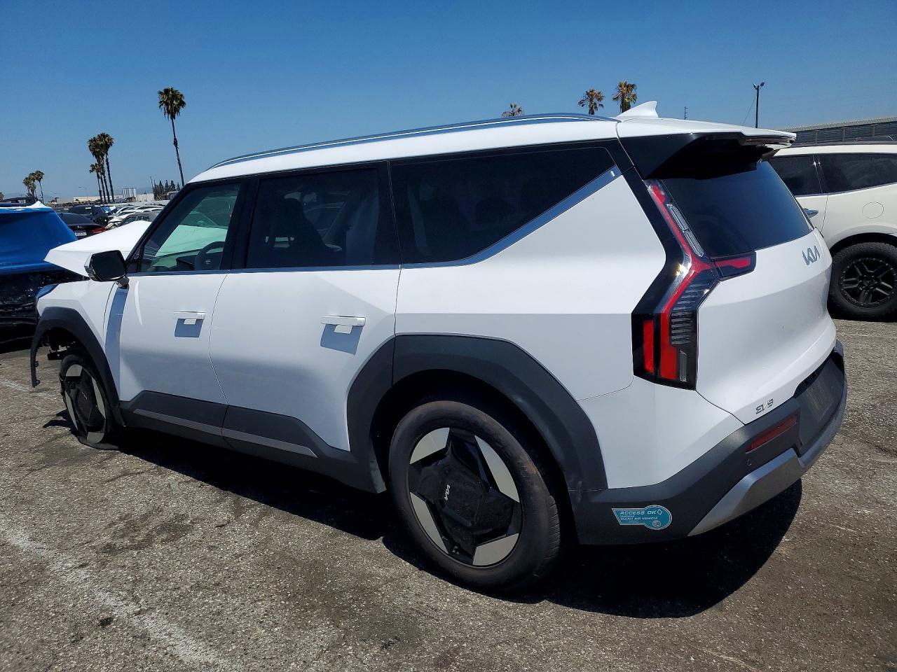2025 Kia Ev9 Wind - Image 2