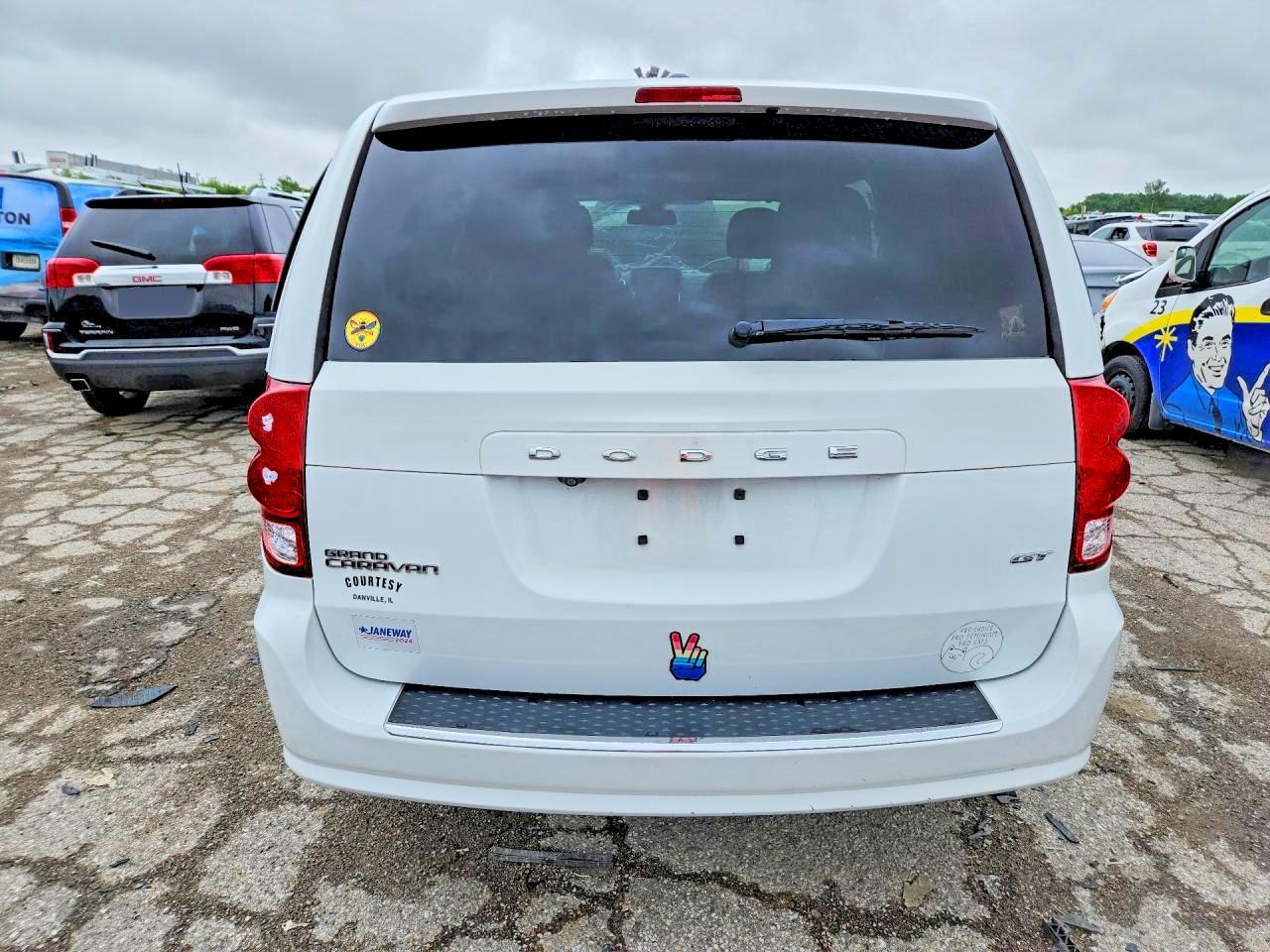 2020 Dodge Grand Caravan Gt - Image 6