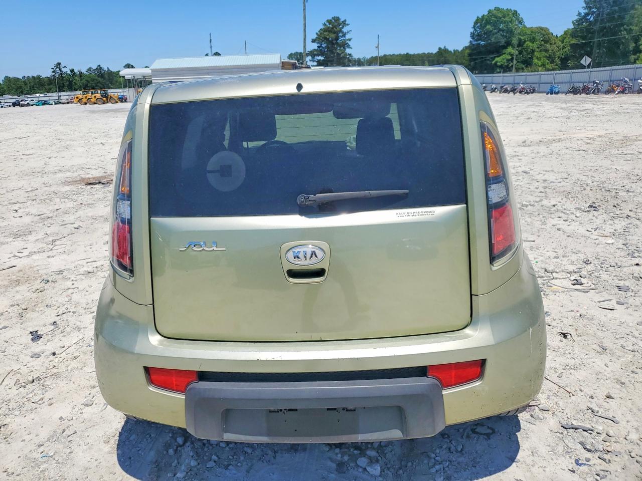2010 Kia Soul + - Image 6
