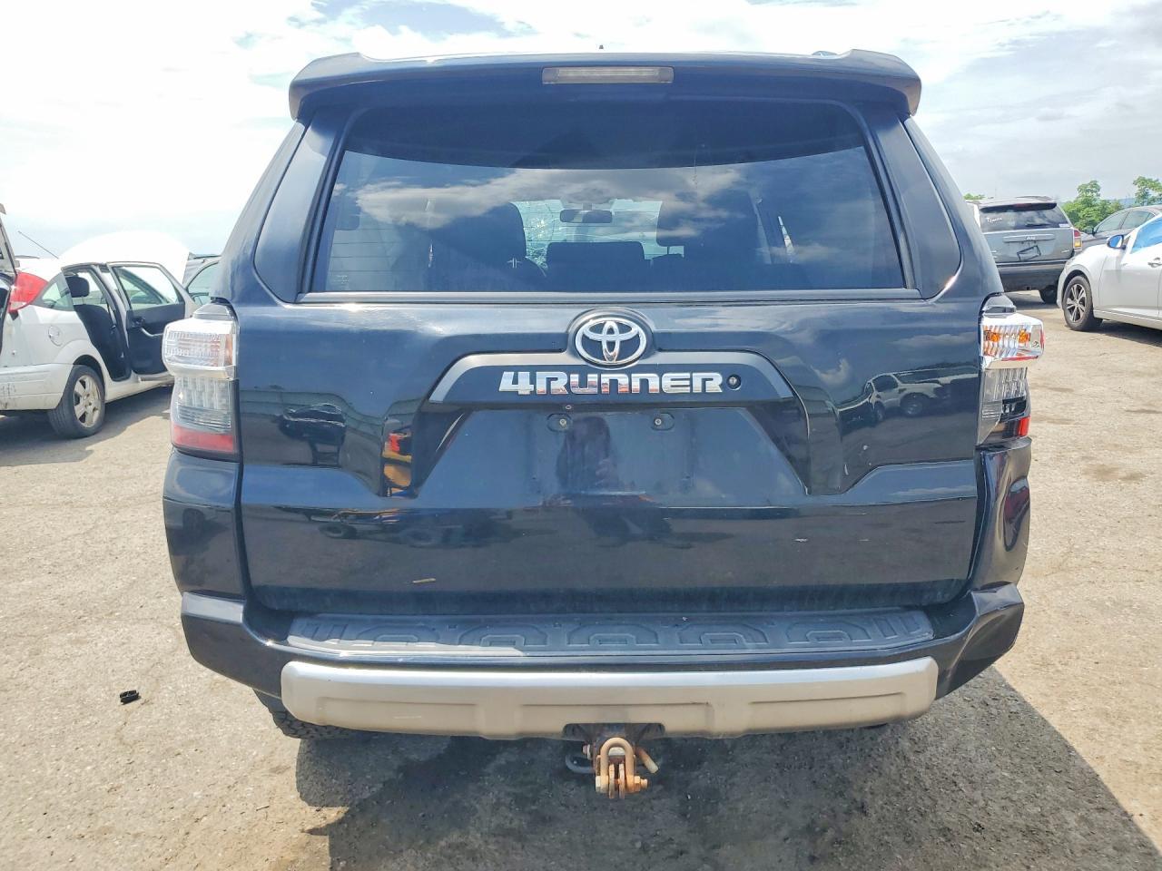2014 Toyota 4Runner Trail - Фото 6