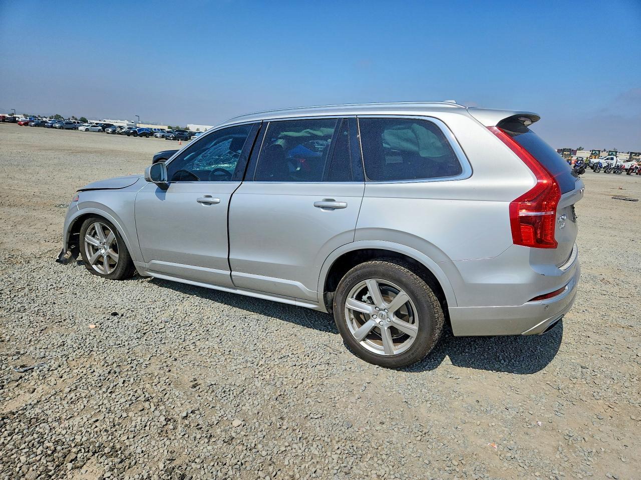 2021 Volvo Xc90 T5 Momentum - Image 2