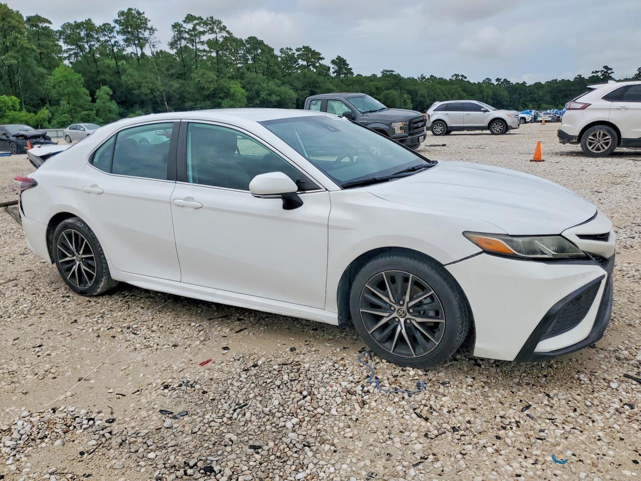 2022 Toyota Camry Se - Фото 4