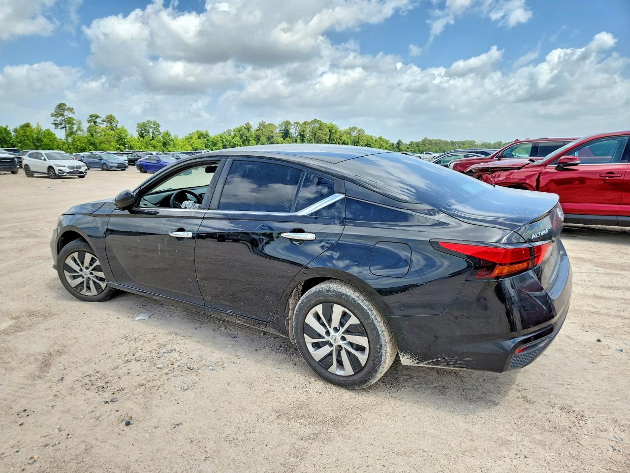 2021 Nissan Altima S - Image 2