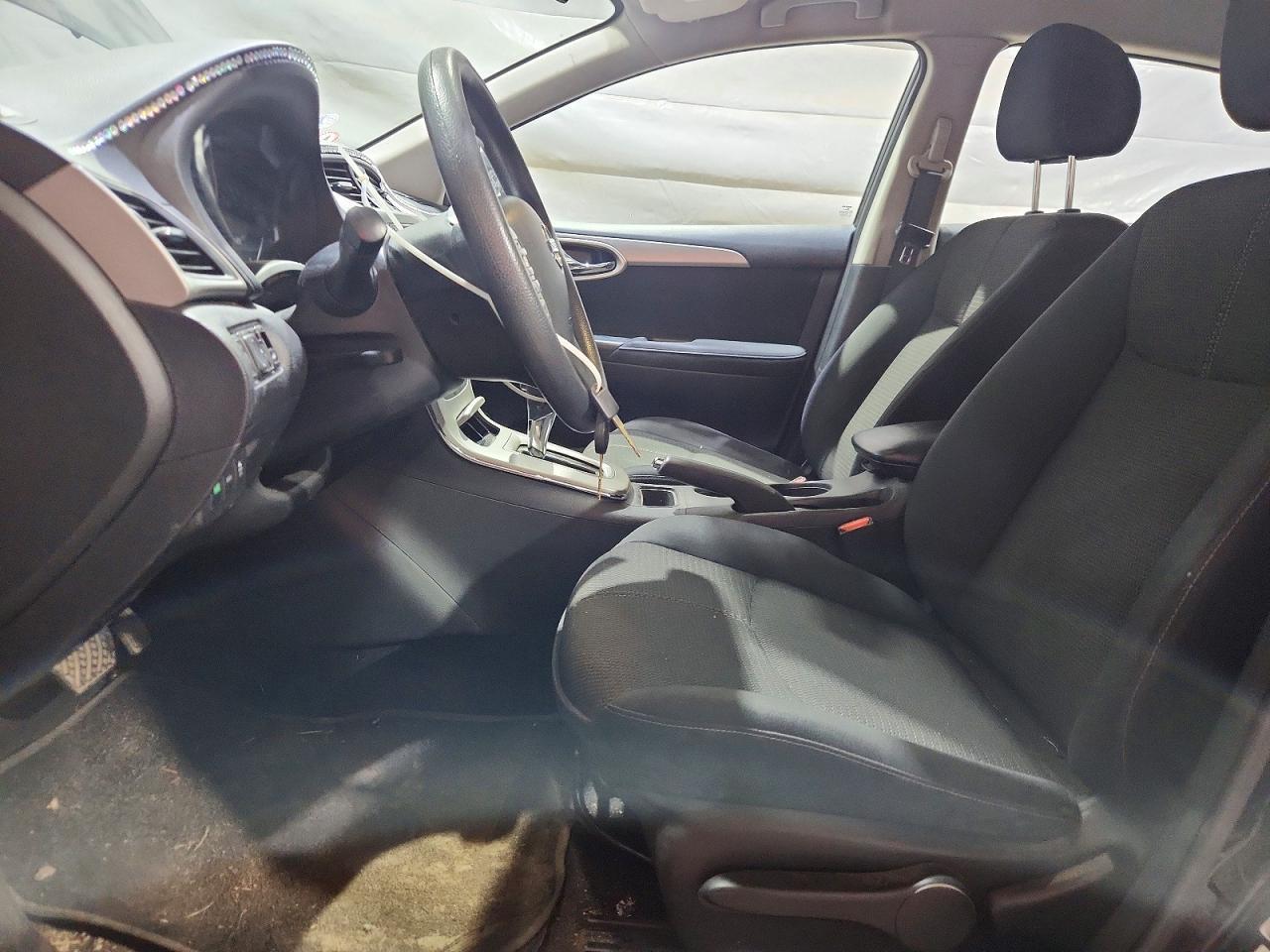 2015 Nissan Sentra S - Фото 7