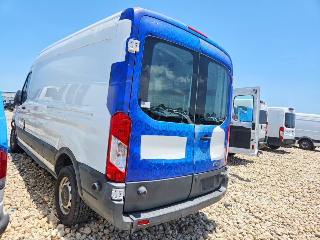 2017 Ford Transit T-250 Delivery Van - Фото 2
