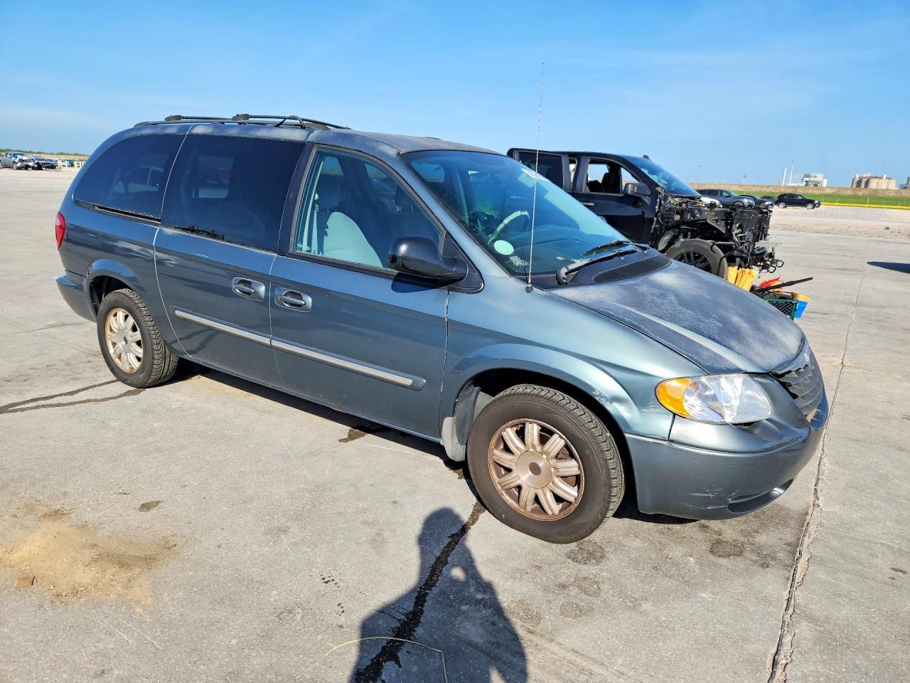 2006 Chrysler Town & Country Touring - Фото 4