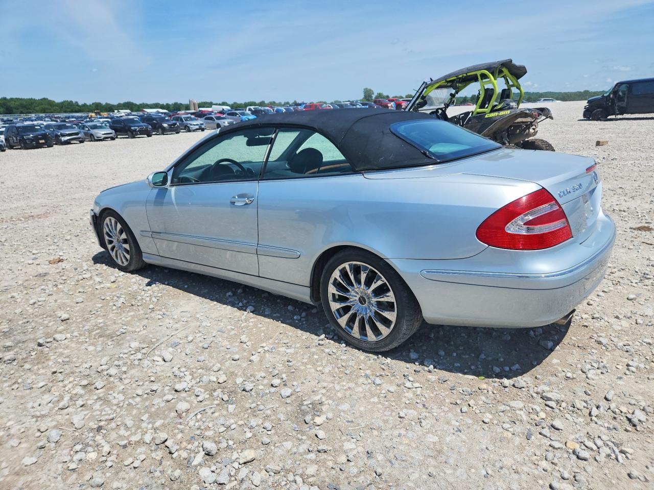 2005 Mercedes-Benz Clk 320 - Image 2