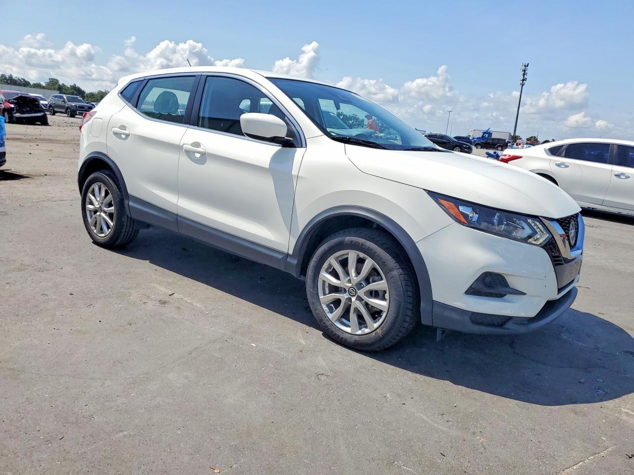 2021 Nissan Rogue Sport S - Image 4