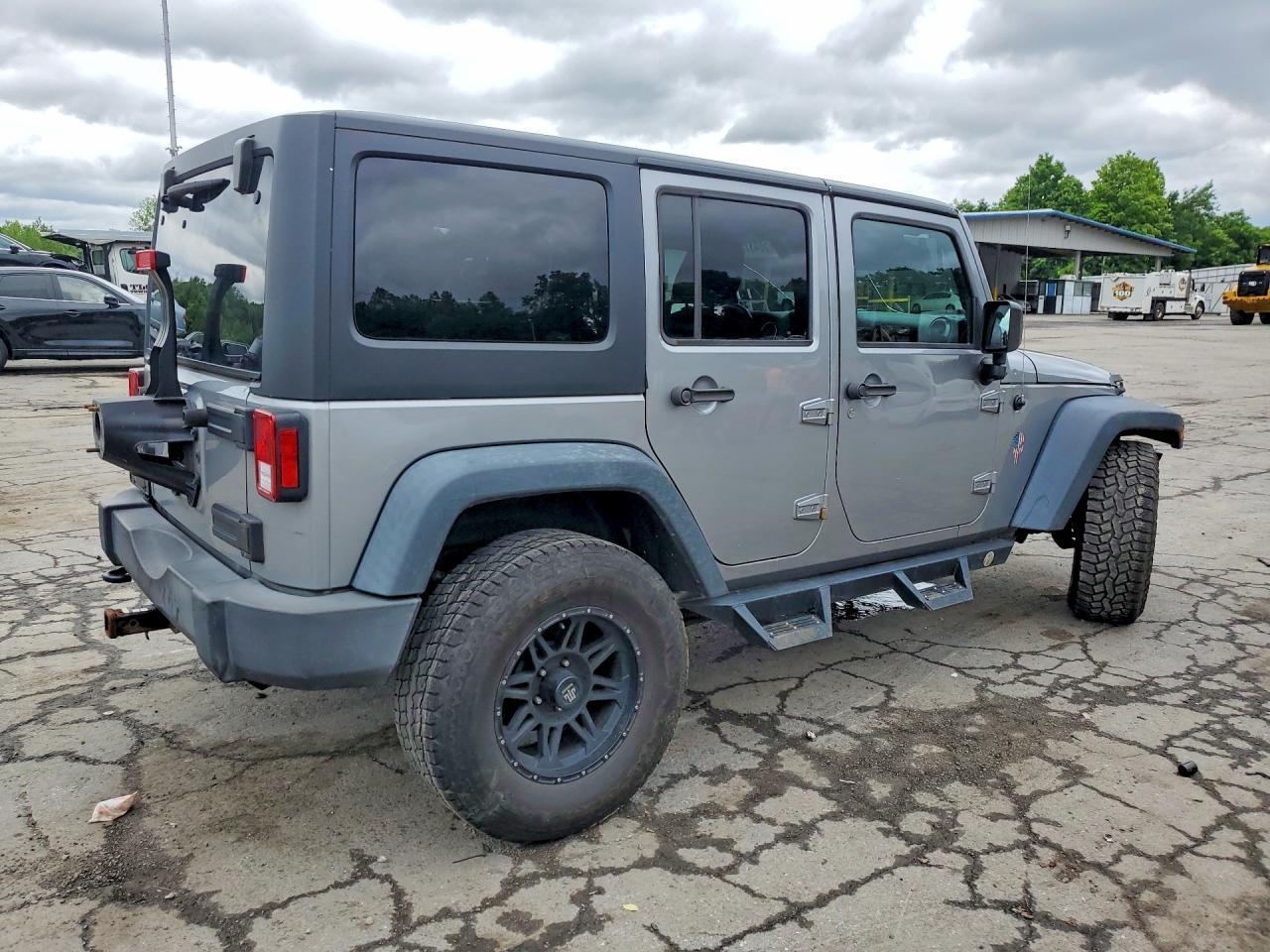 2015 Jeep Wrangler Unlimited Sport - Фото 3