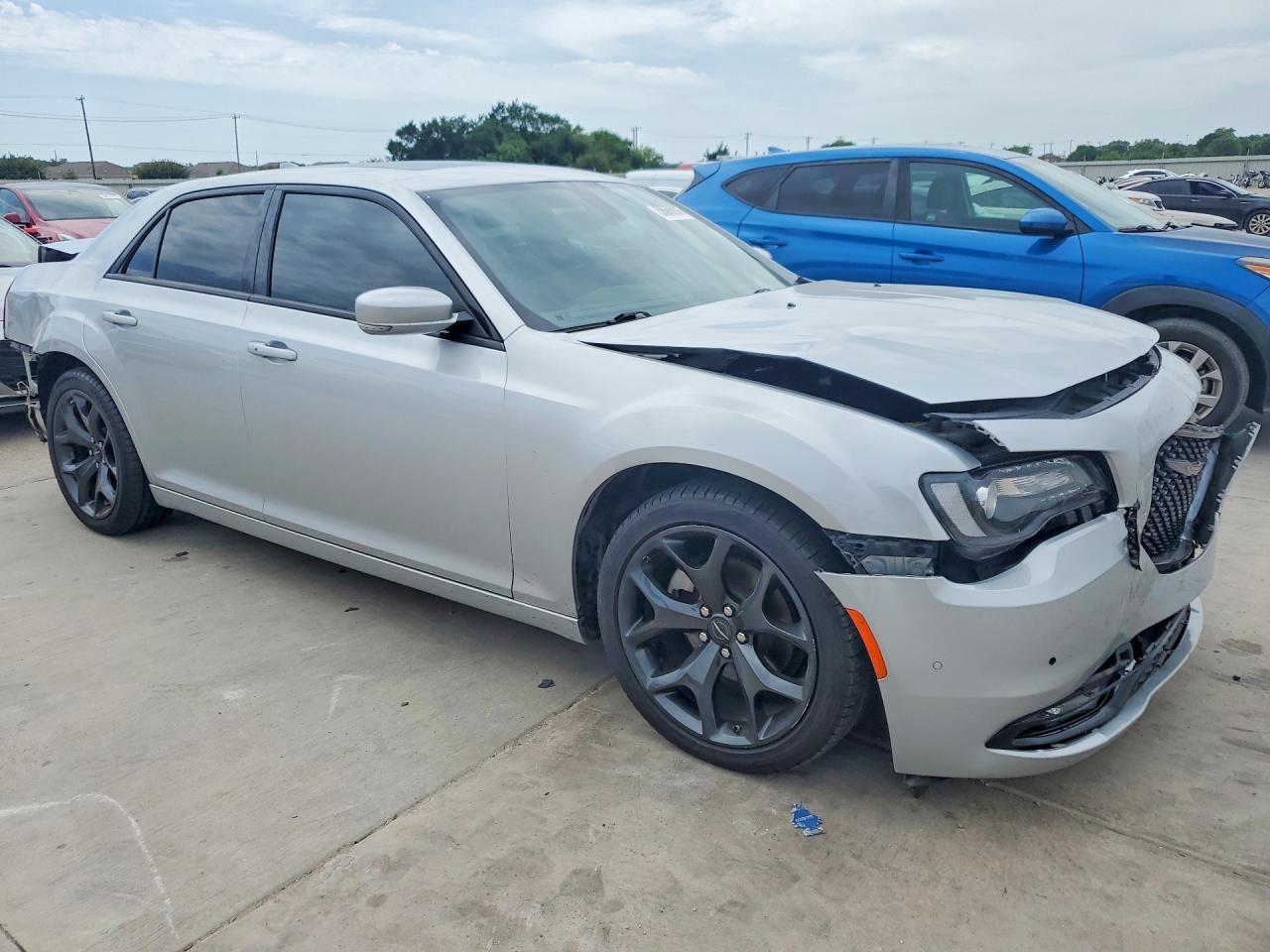 2023 Chrysler 300 S - Фото 4
