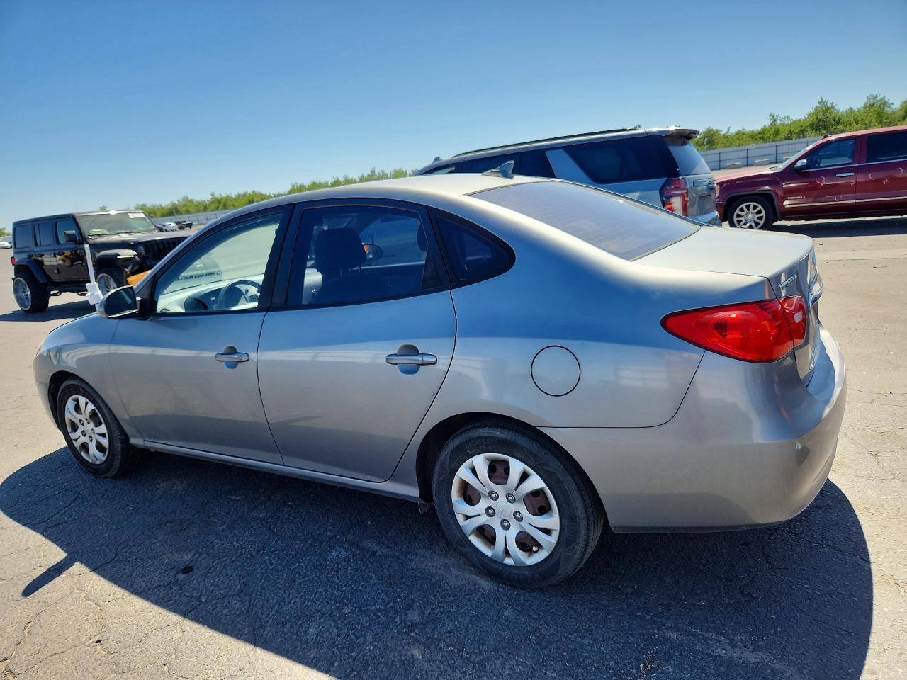 2010 Hyundai Elantra Gls - Image 2