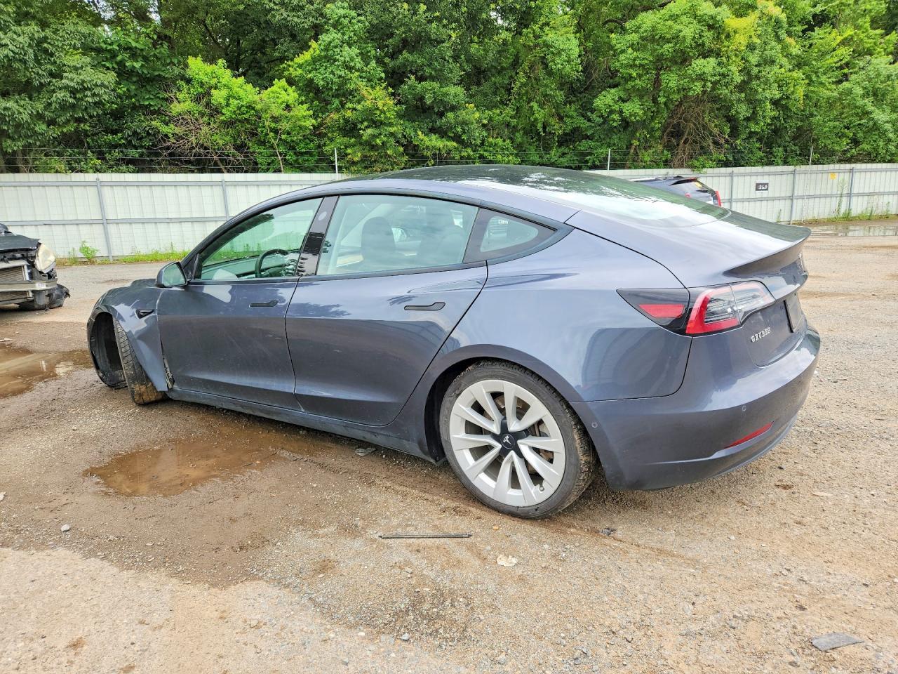 2022 Tesla Model 3 - Фото 2