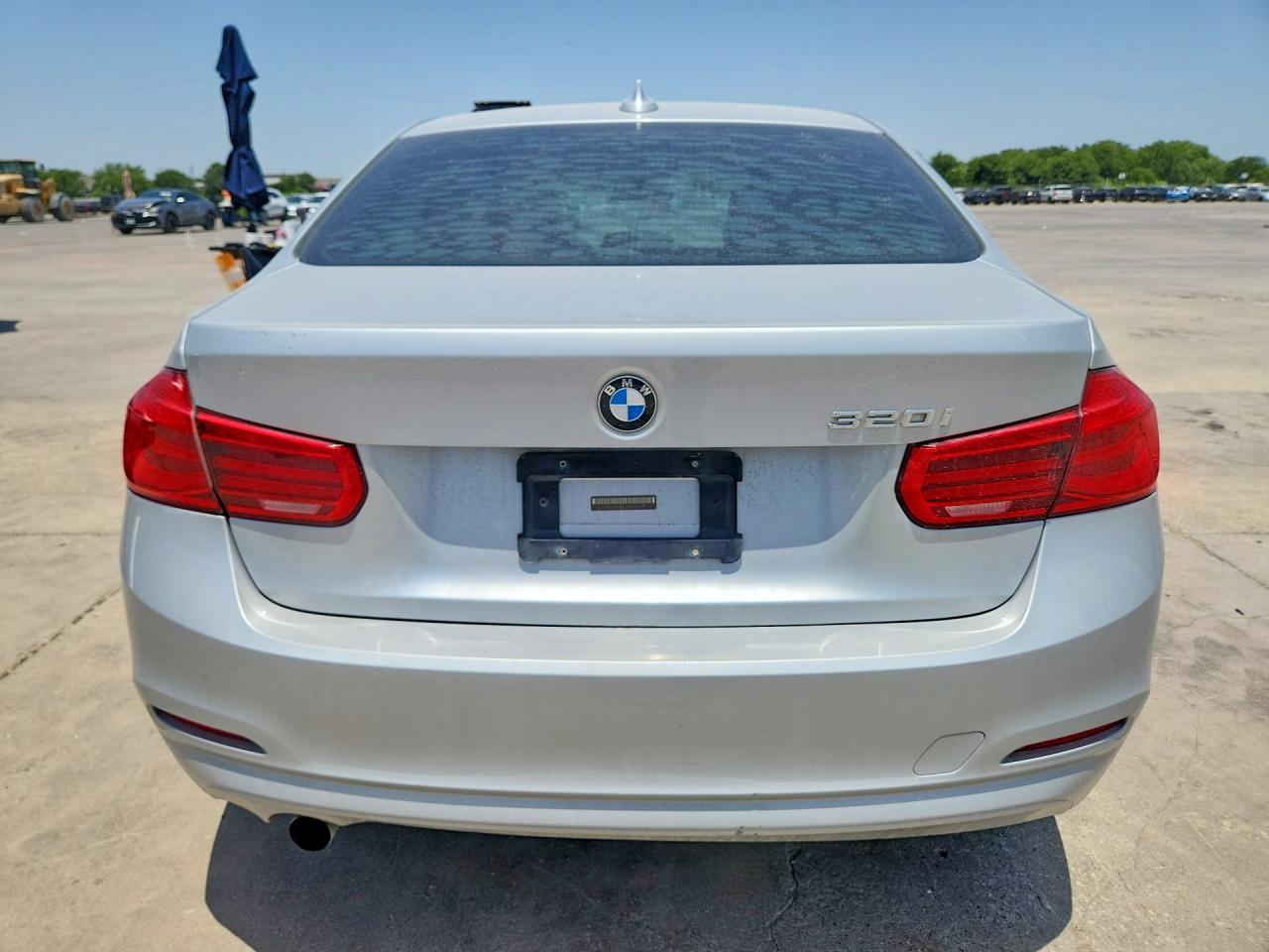 2016 BMW 320 I - Фото 6