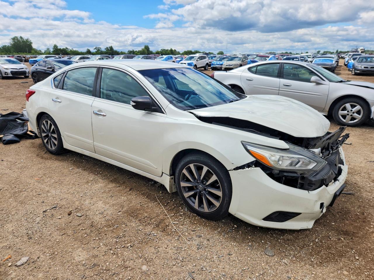 2017 Nissan Altima 2.5 Sv - Image 4