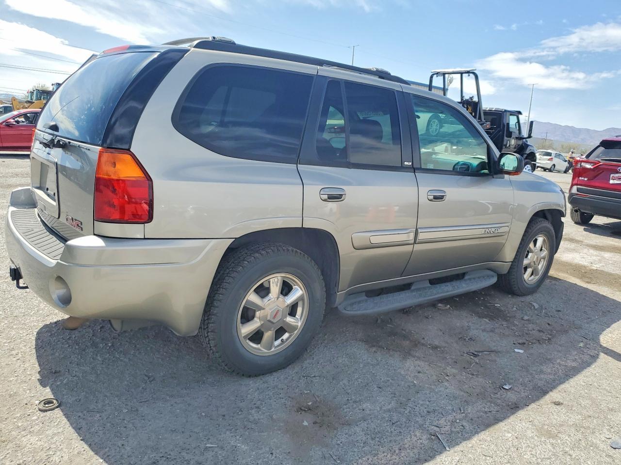2002 GMC Envoy - Фото 3