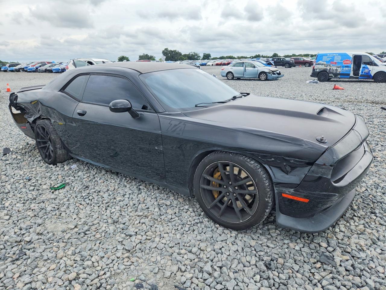 2018 Dodge Challenger R - Image 4