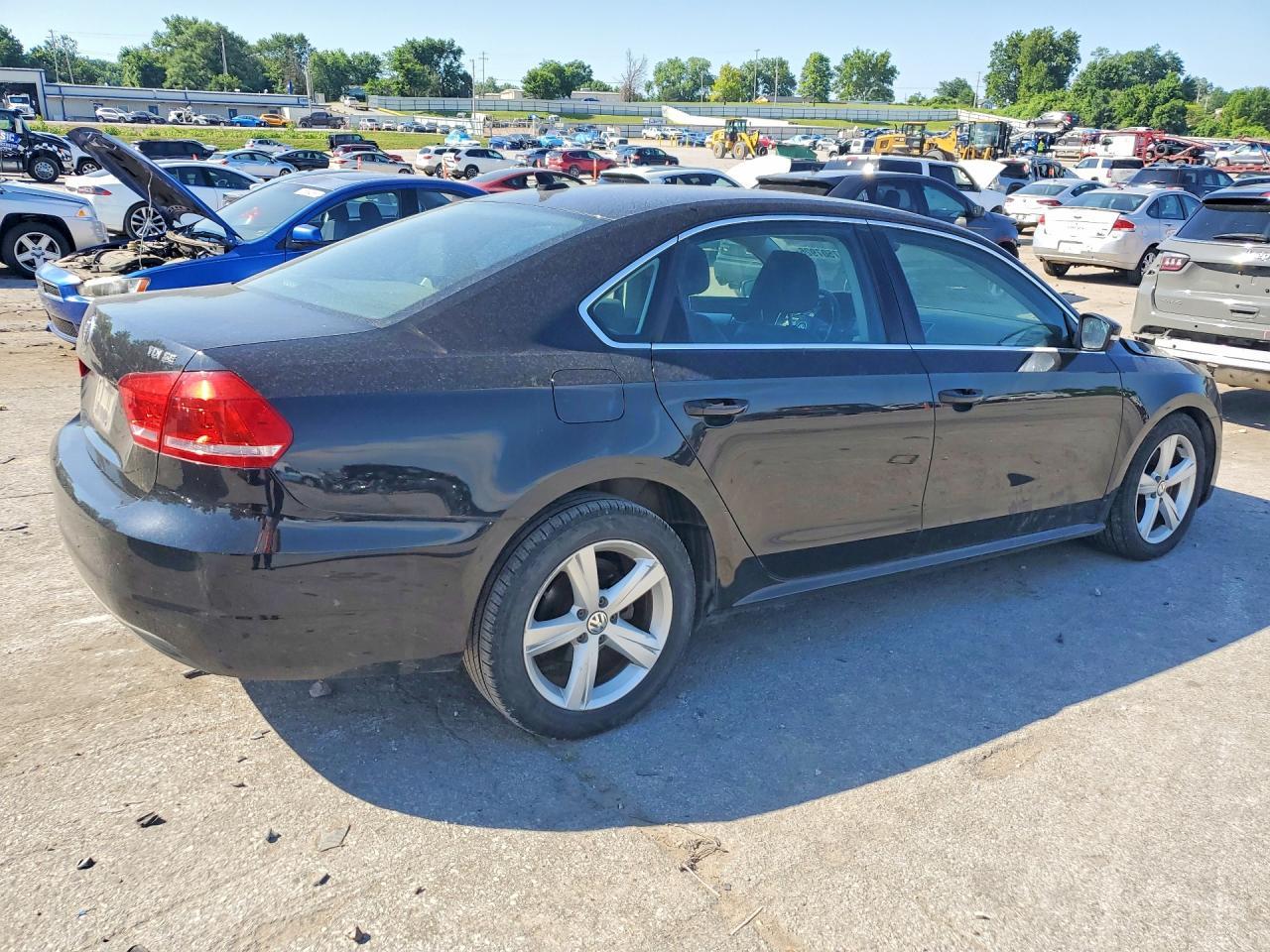 2013 Volkswagen Passat Se - Фото 3