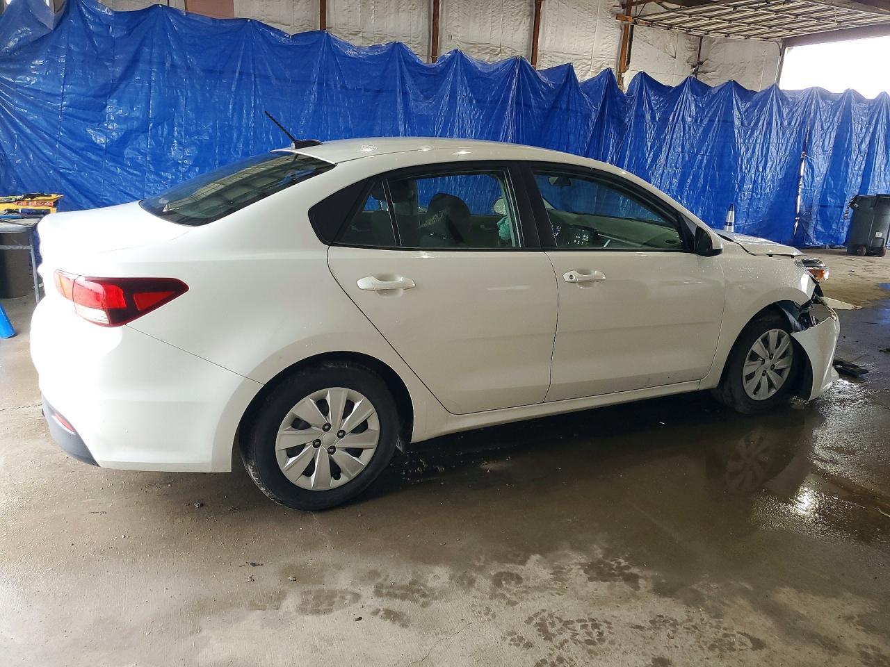 2020 Kia Rio - Фото 3