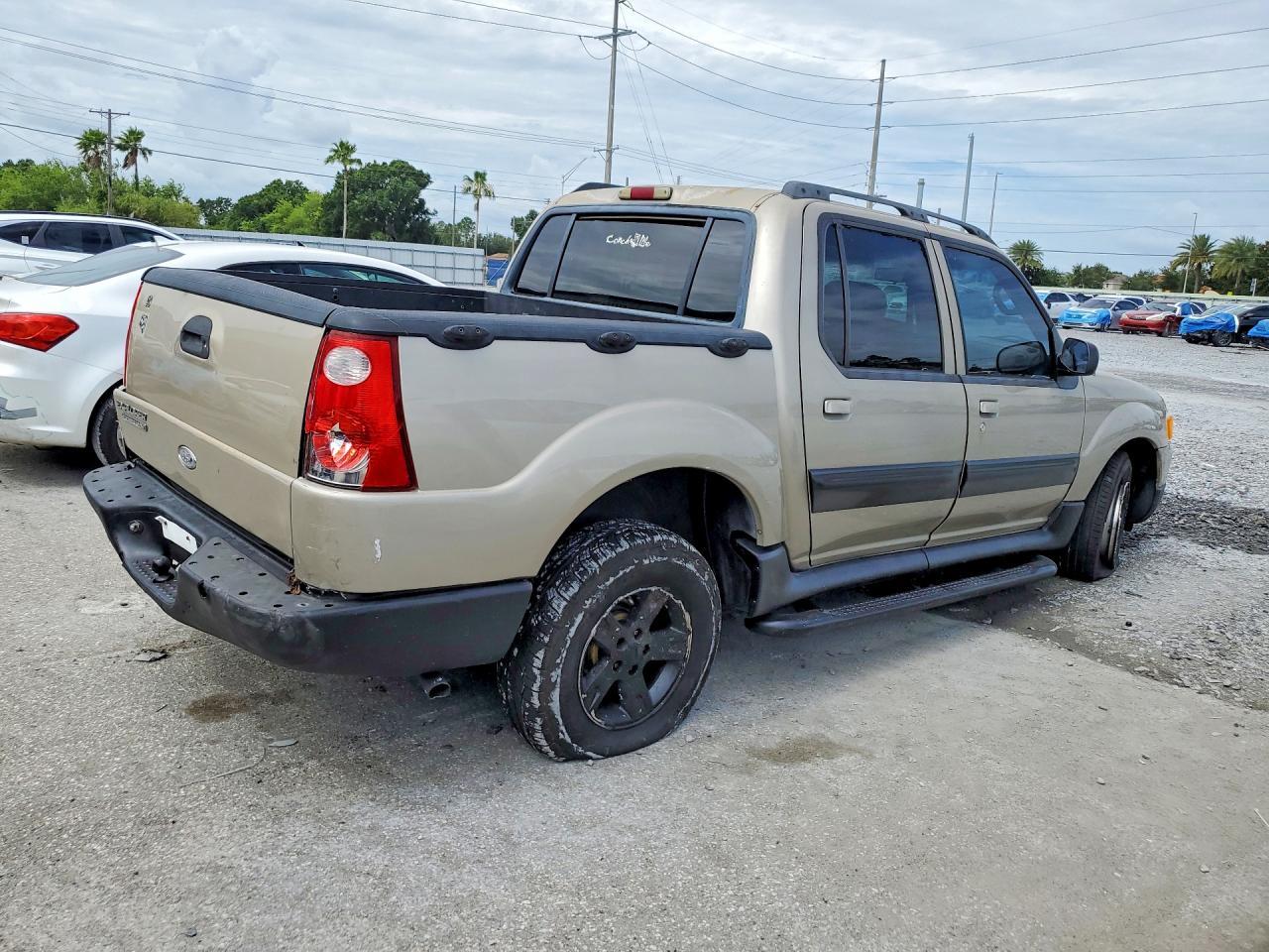 2005 Ford Explorer Sport Trac - Фото 3