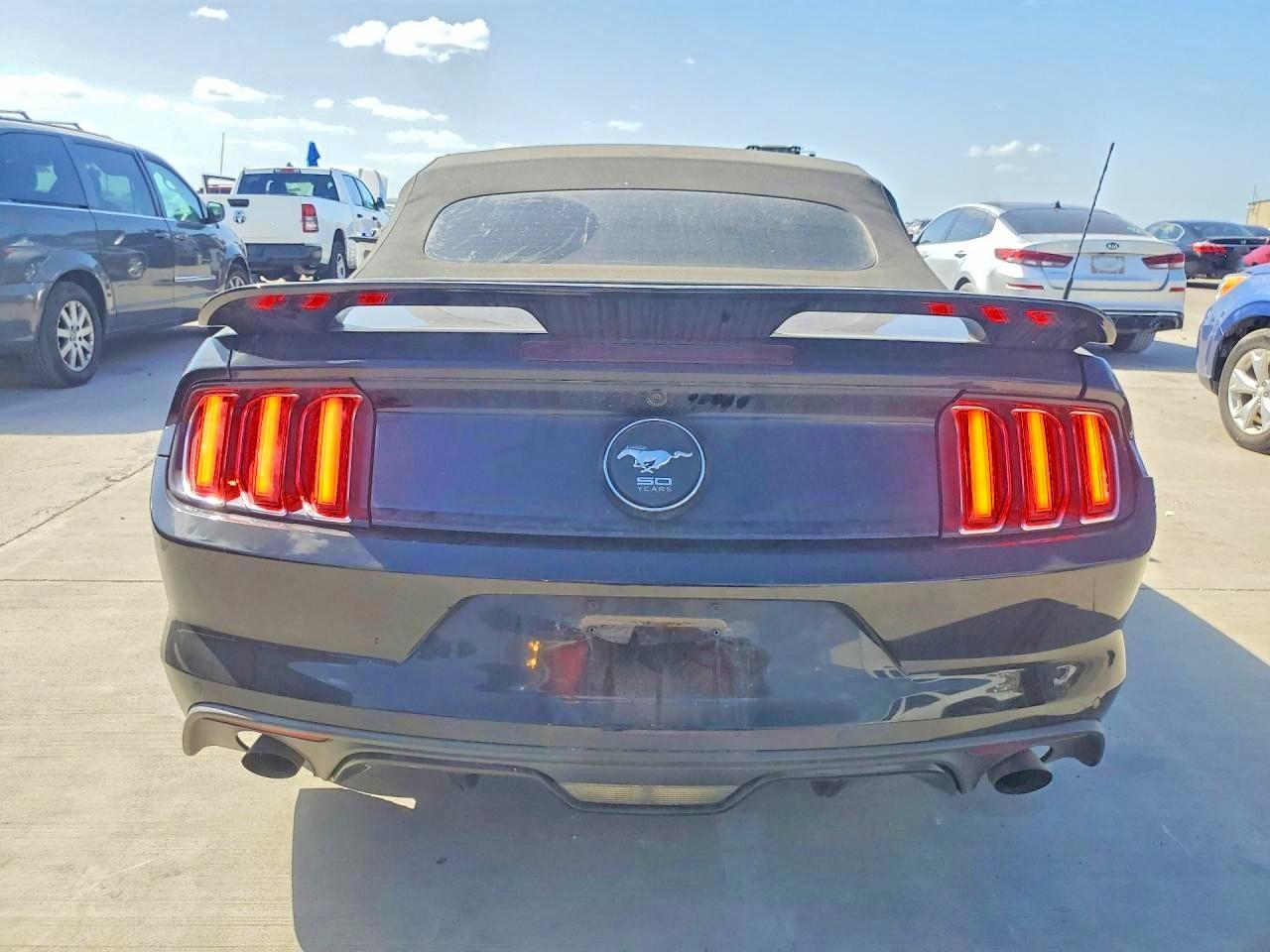 2015 Ford Mustang - Фото 6