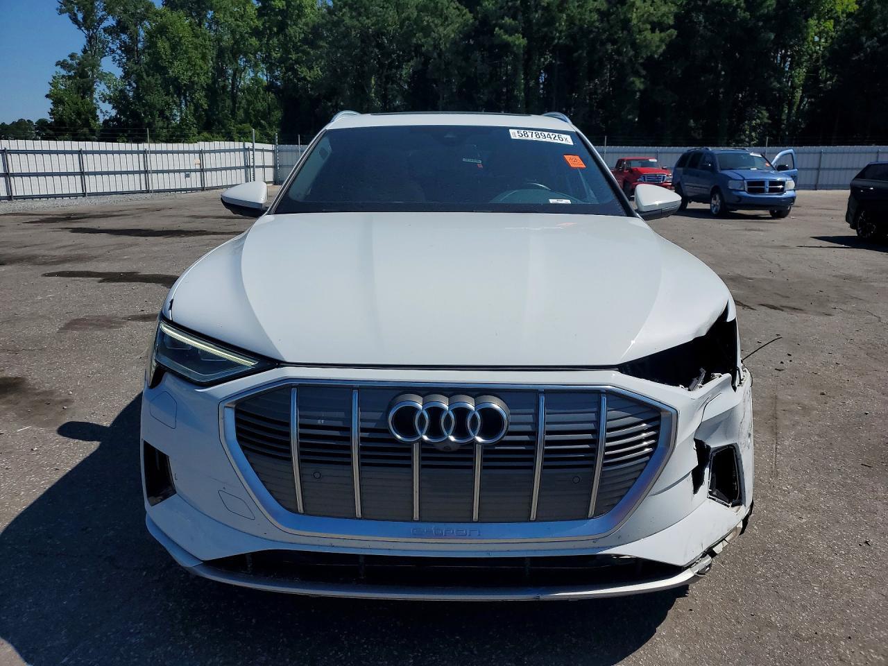 2023 Audi E-Tron - Фото 5