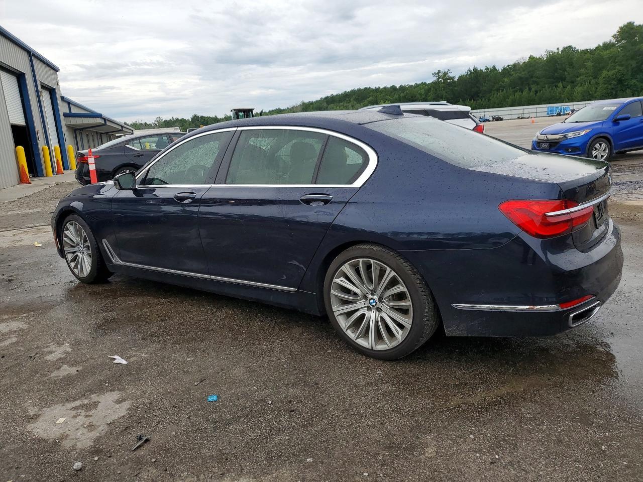 2019 BMW 750 I - Image 2