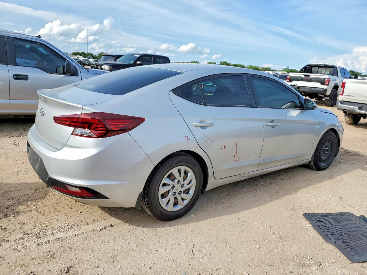 2019 Hyundai Elantra Se - Image 3