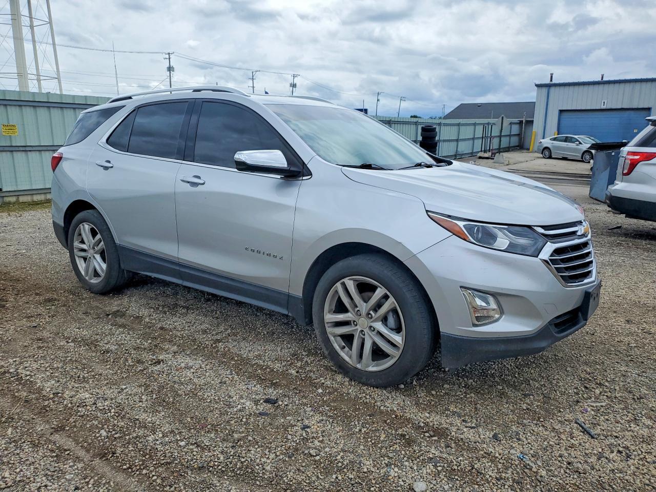 2018 Chevrolet Equinox Premier - Image 4