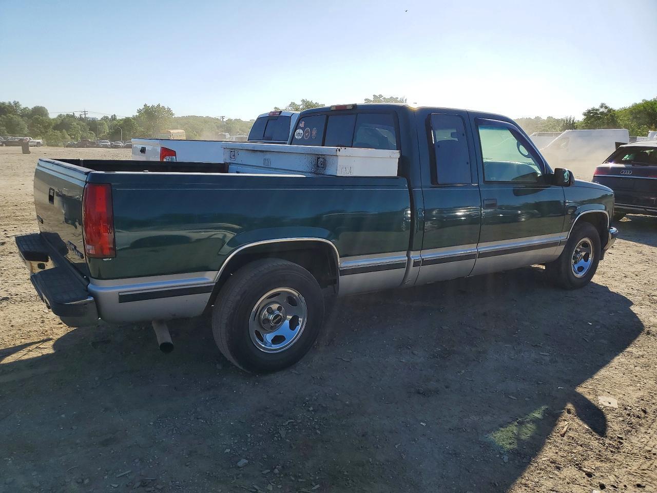 1997 GMC Sierra C1500 - Фото 3