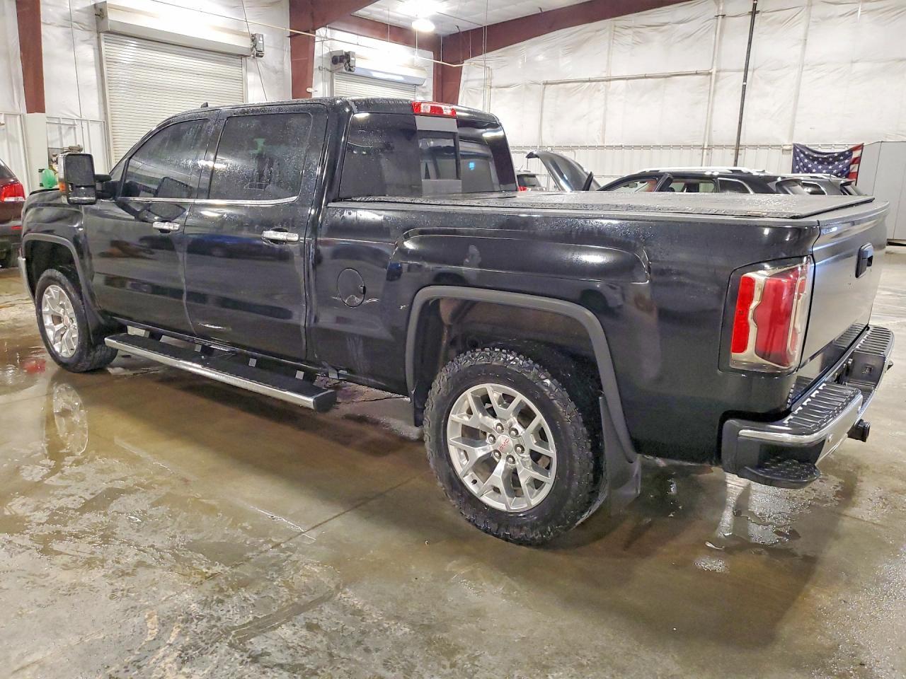 2017 GMC Sierra K1500 Slt - Image 2