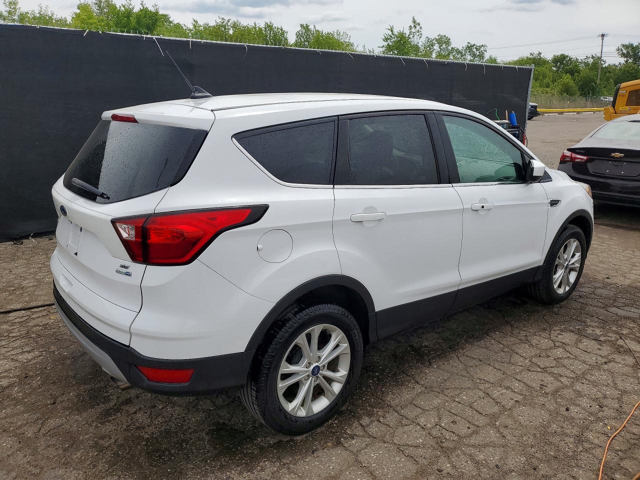 2019 Ford Escape - Image 3