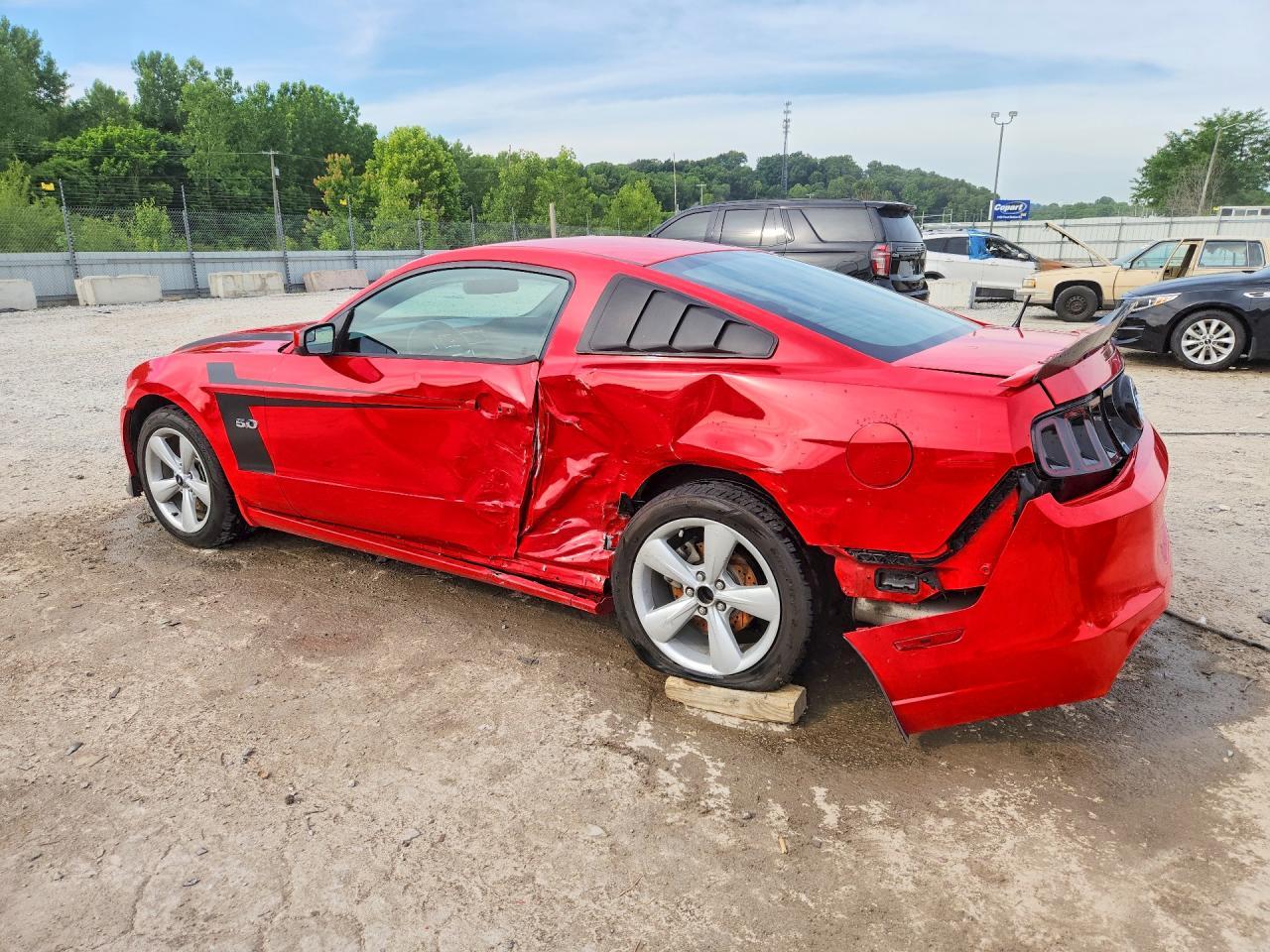 2013 Ford Mustang Gt - Фото 2