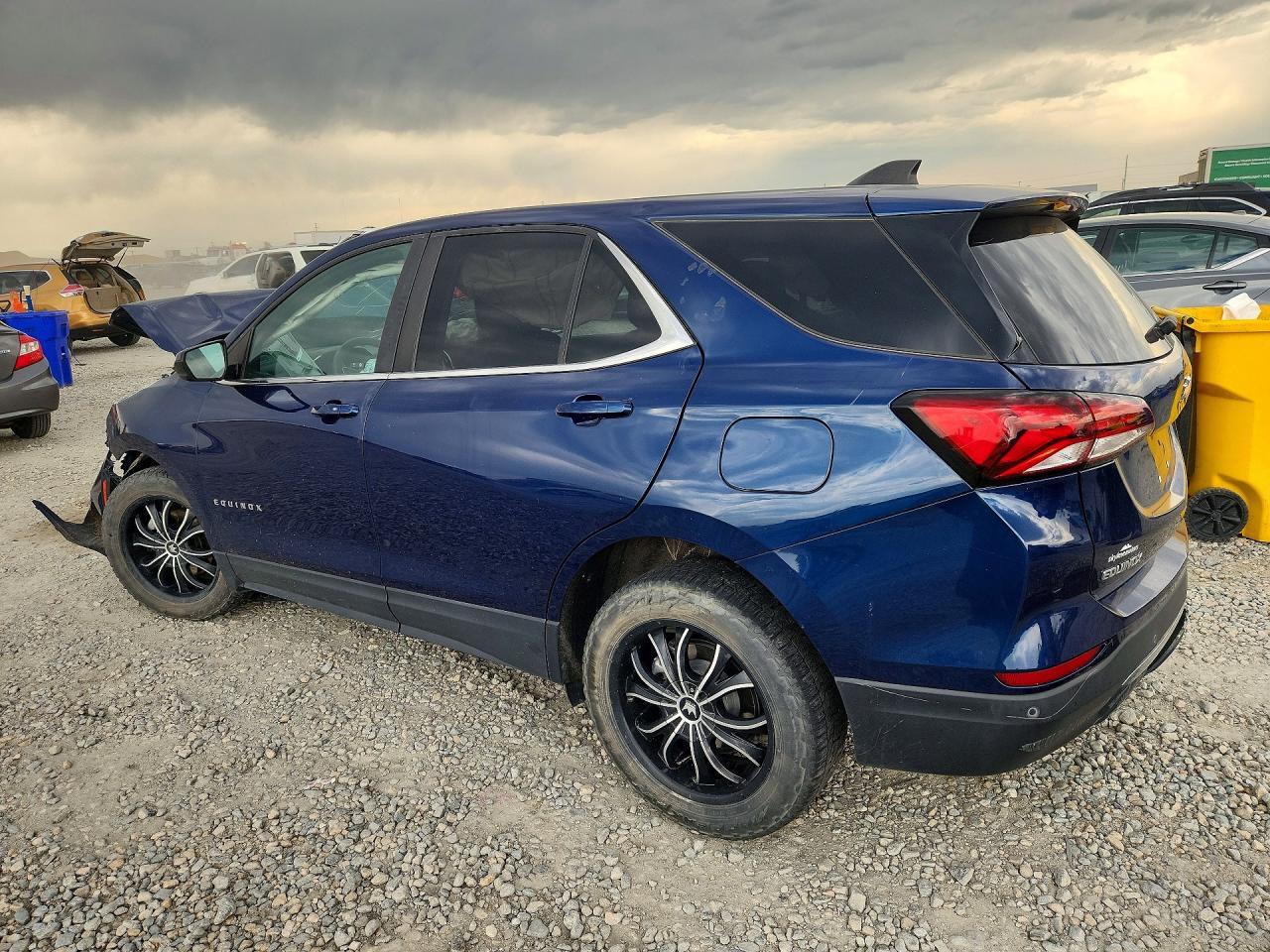 2022 Chevrolet Equinox Lt - Image 2