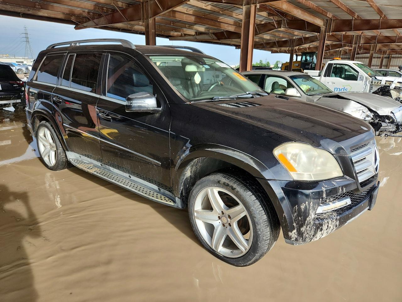 2011 Mercedes-Benz Gl 550 4Matic - Image 4