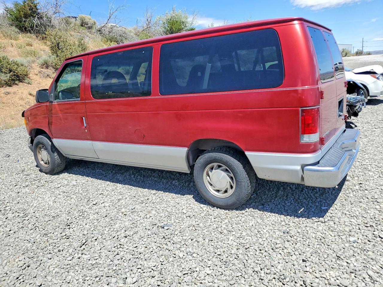 1998 Ford Econoline E150 - Фото 2