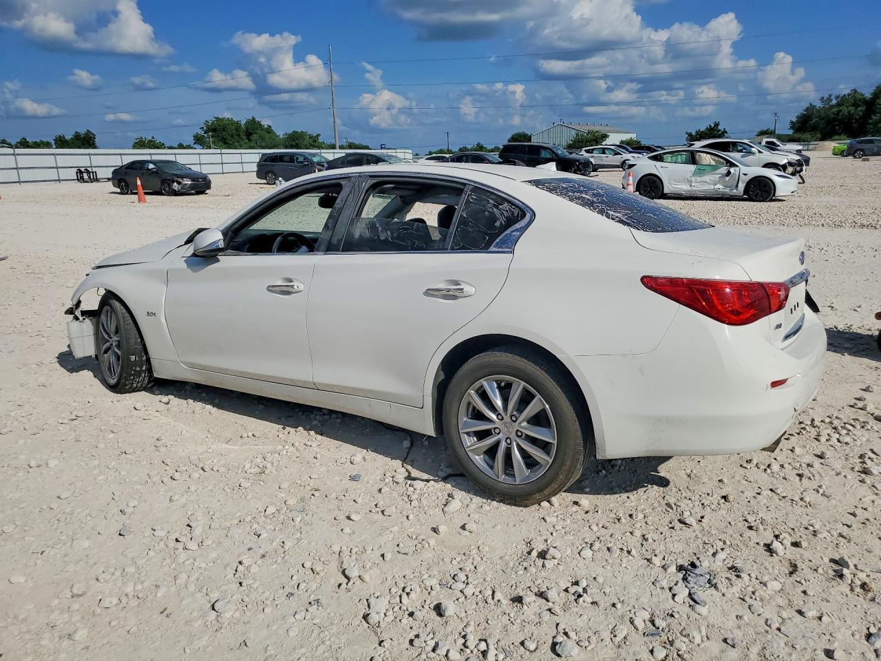 2017 Infiniti Q50 3.0T Premium - Фото 2