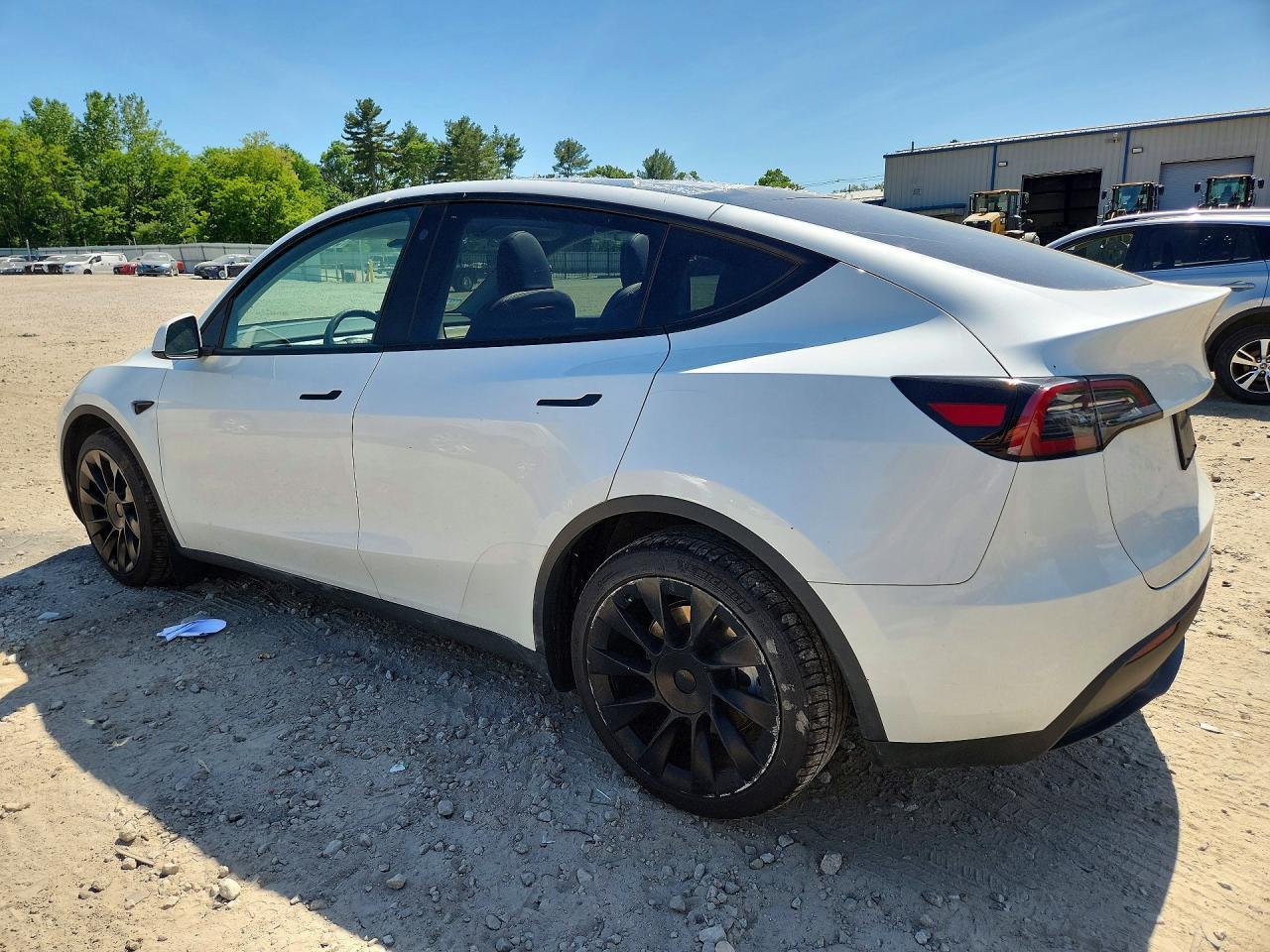 2023 Tesla Model Y - Image 2