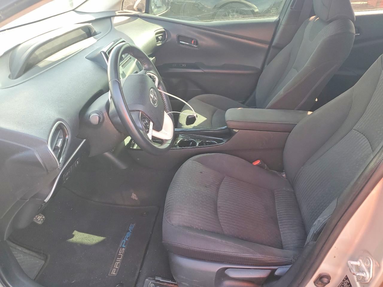 2018 Toyota Prius Prime Plus - Image 7