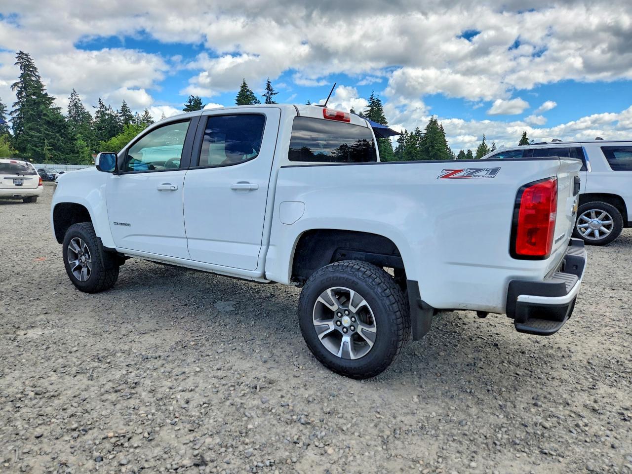 2015 Chevrolet Colorado Z71 - Image 2