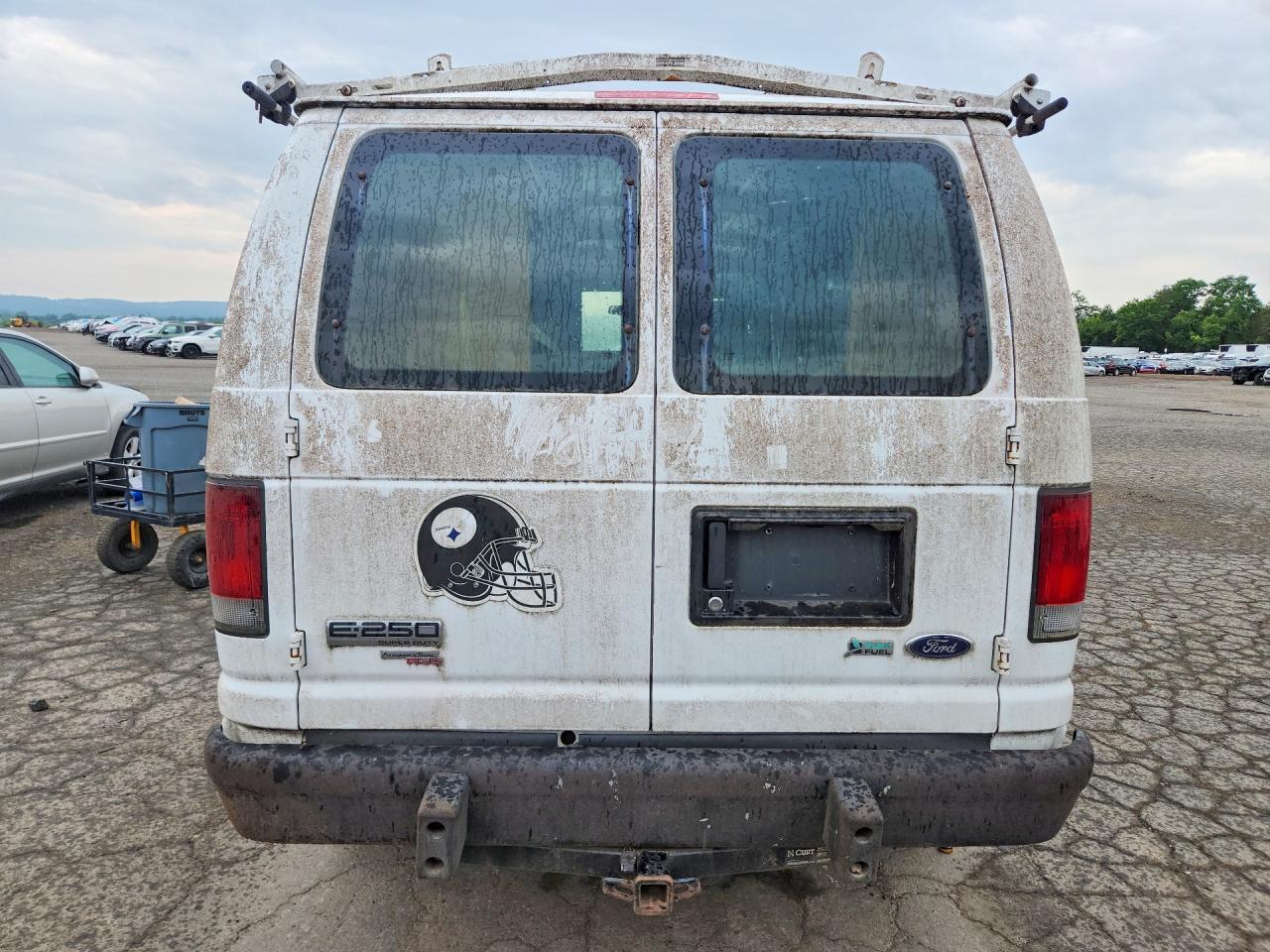 2011 Ford E250 Utility / Service Van - Image 6