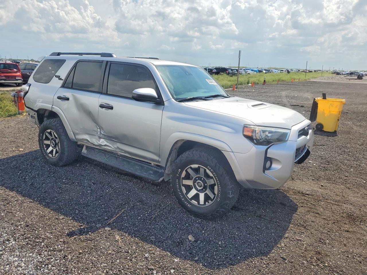 2020 Toyota 4Runner Trd Off-Road - Image 4