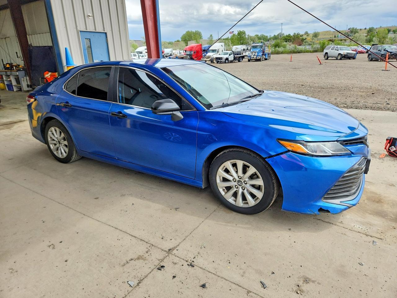 2019 Toyota Camry Le - Image 4