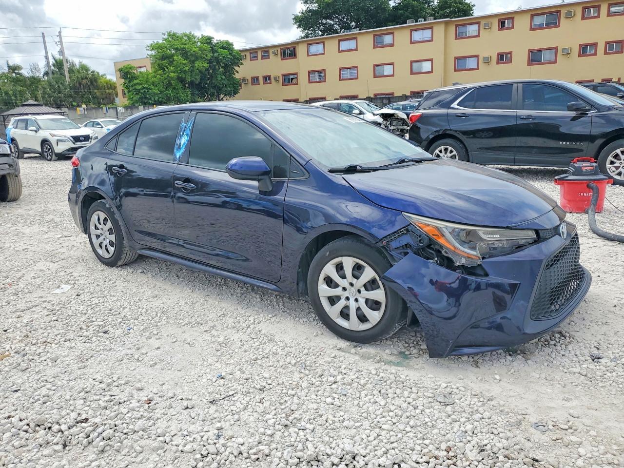 2020 Toyota Corolla Le - Image 4