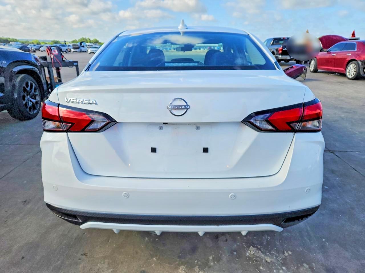 2025 Nissan Versa Sv - Фото 6