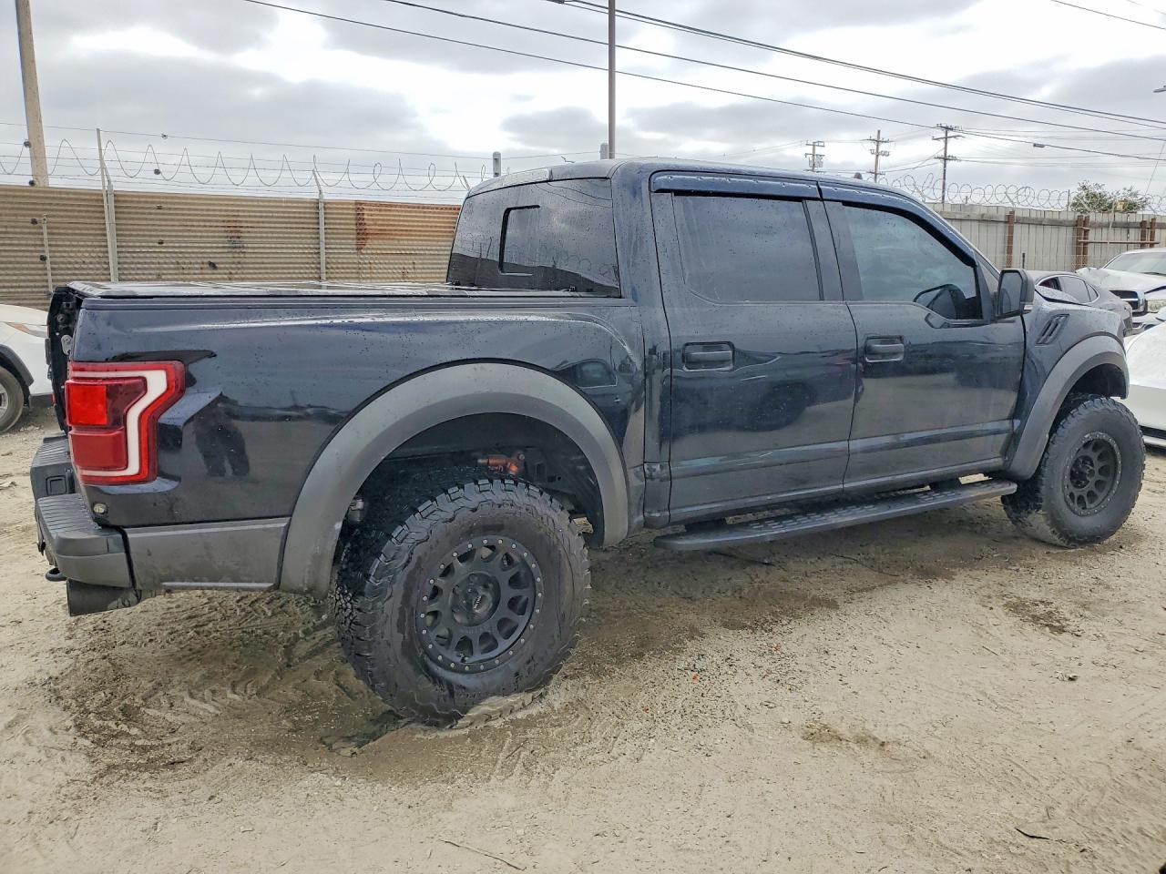 2020 Ford F150 Raptor - Image 3